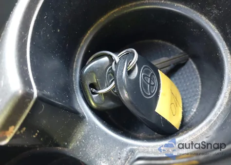 2004 Toyota Sienna Xle Limited z USA, uszkodzony, nr VIN 5TDBA22C84S021836